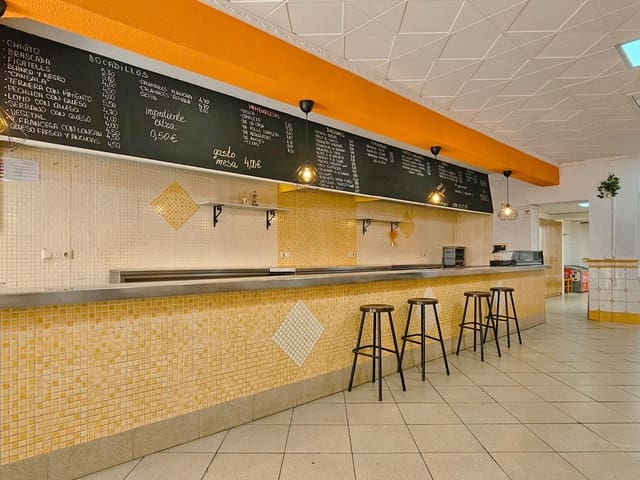4 slaapkamer Bedrijf te koop in Rótova - € 220.000 (Ref: 9929459)