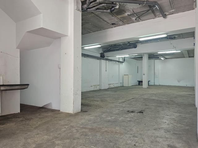Kommersiell til salgs i Real de Gandía - € 93 000 (Ref: 9942562)