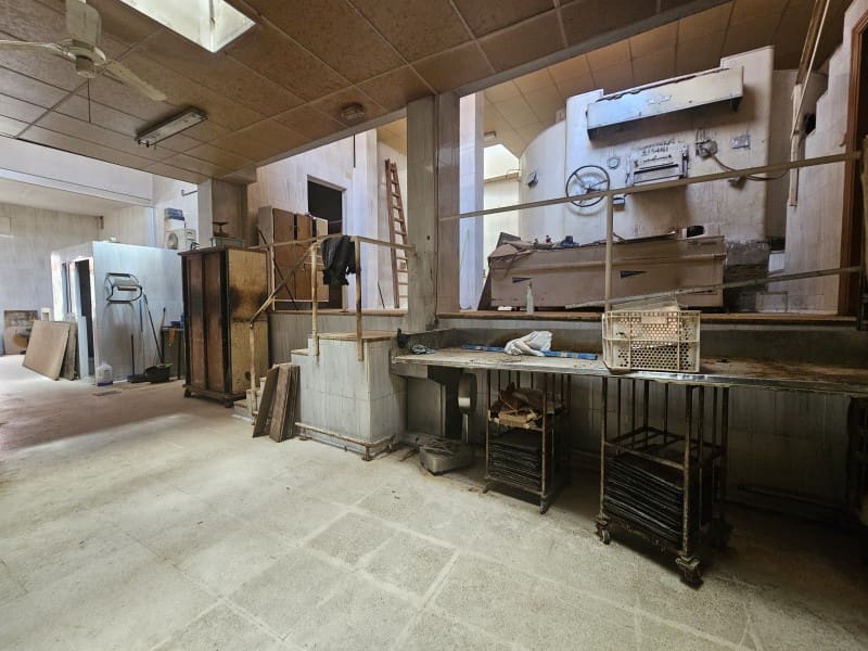 Erhverv til salg i Cartagena - € 210.000 (Ref: 9032735)