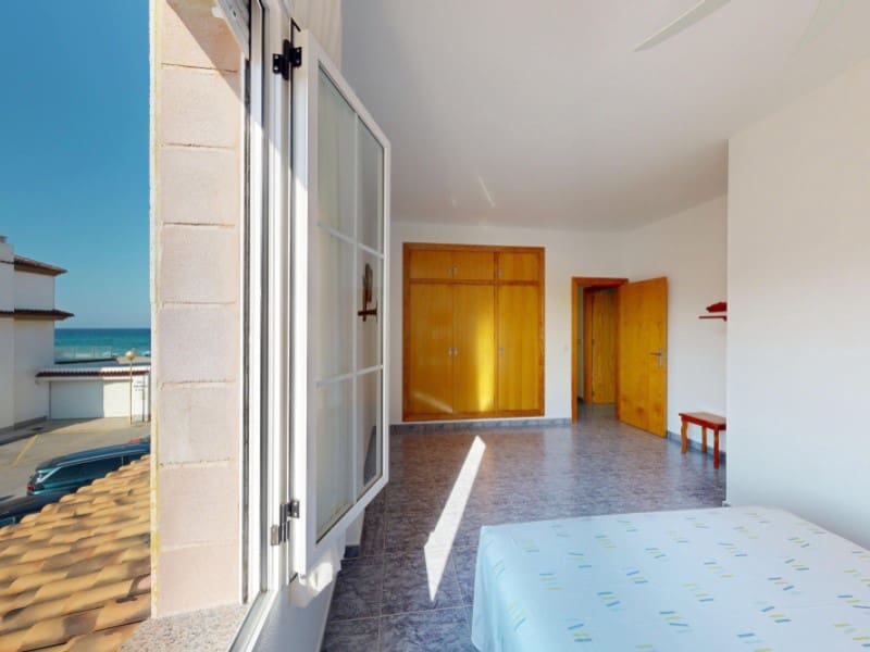 6 bedroom Villa for sale in La Manga del Mar Menor - € 995,000 (Ref: 9109063)