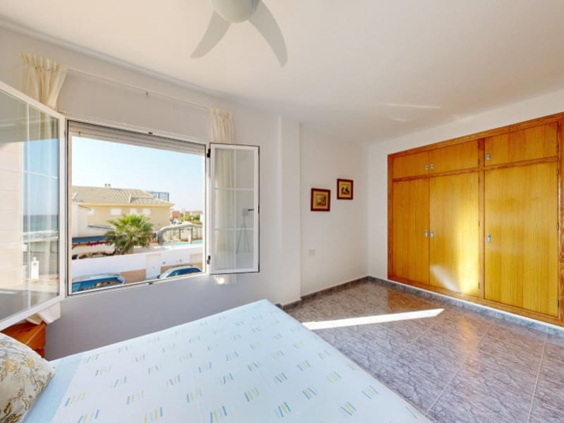 6 bedroom Villa for sale in La Manga del Mar Menor - € 995,000 (Ref: 9109063)