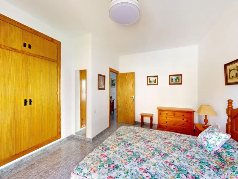 6 bedroom Villa for sale in La Manga del Mar Menor - € 995,000 (Ref: 9109063)