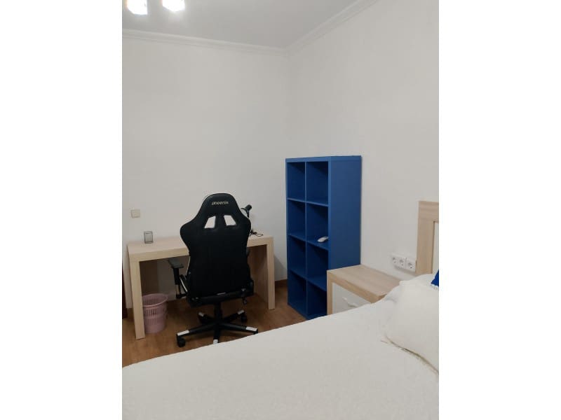 3 soveværelse Byhus til leje i Cartagena - € 300 (Ref: 9218801)