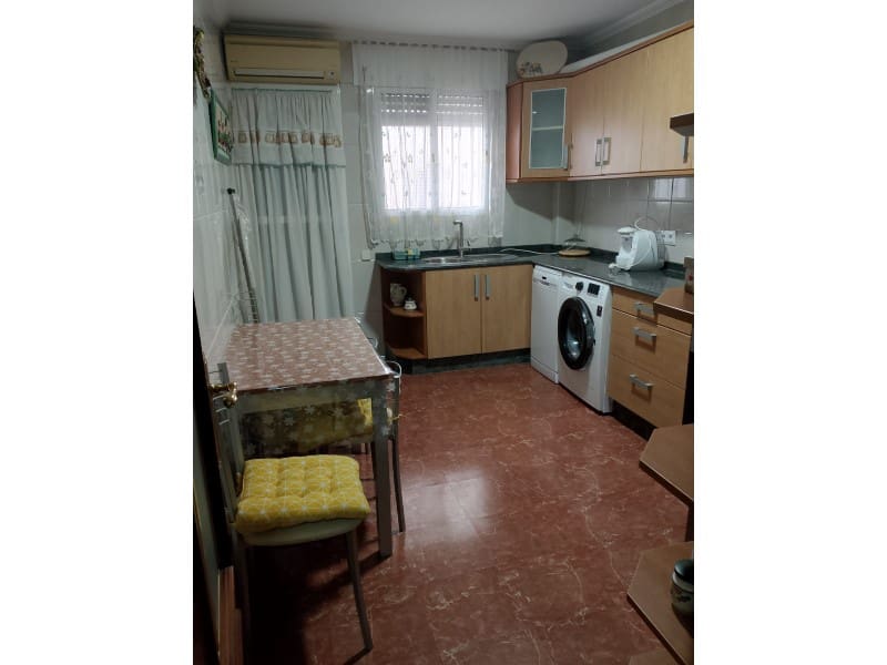 3 soveværelse Byhus til leje i Cartagena - € 300 (Ref: 9218801)