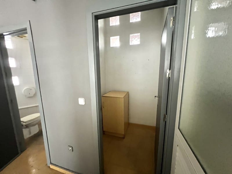 Commercial for rent in Cartagena - € 650 (Ref: 9326726)