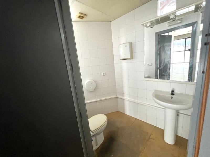 Commercial for rent in Cartagena - € 650 (Ref: 9326726)