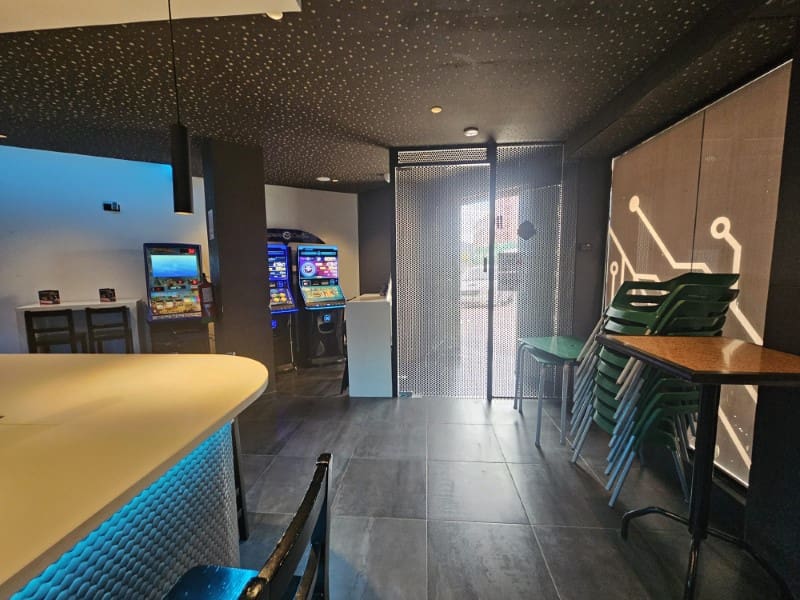 Kommersiell till salu i Canteras - 250 000 € (Ref: 9400838)