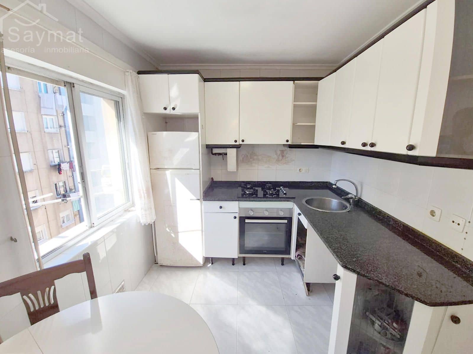 3 bedroom Flat for sale in Santander with garage - € 165,000 (Ref: 10077098)