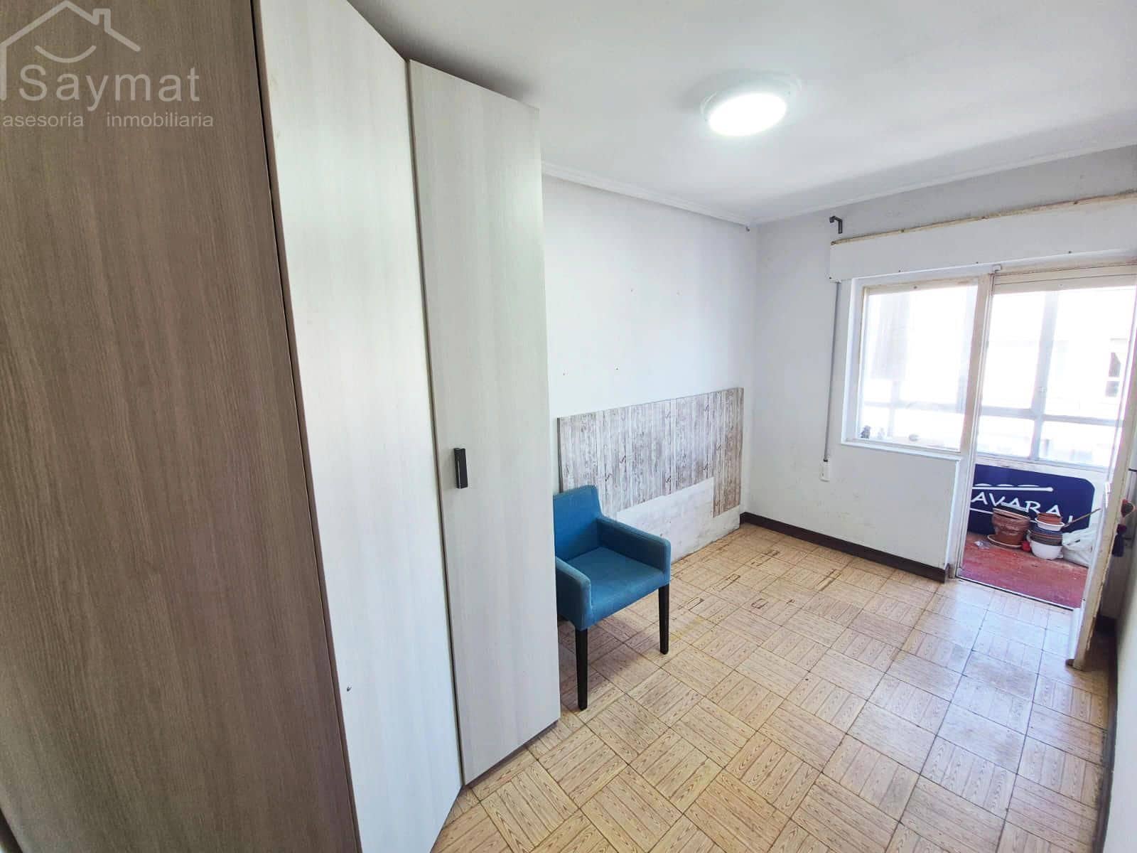 3 bedroom Flat for sale in Santander with garage - € 165,000 (Ref: 10077098)