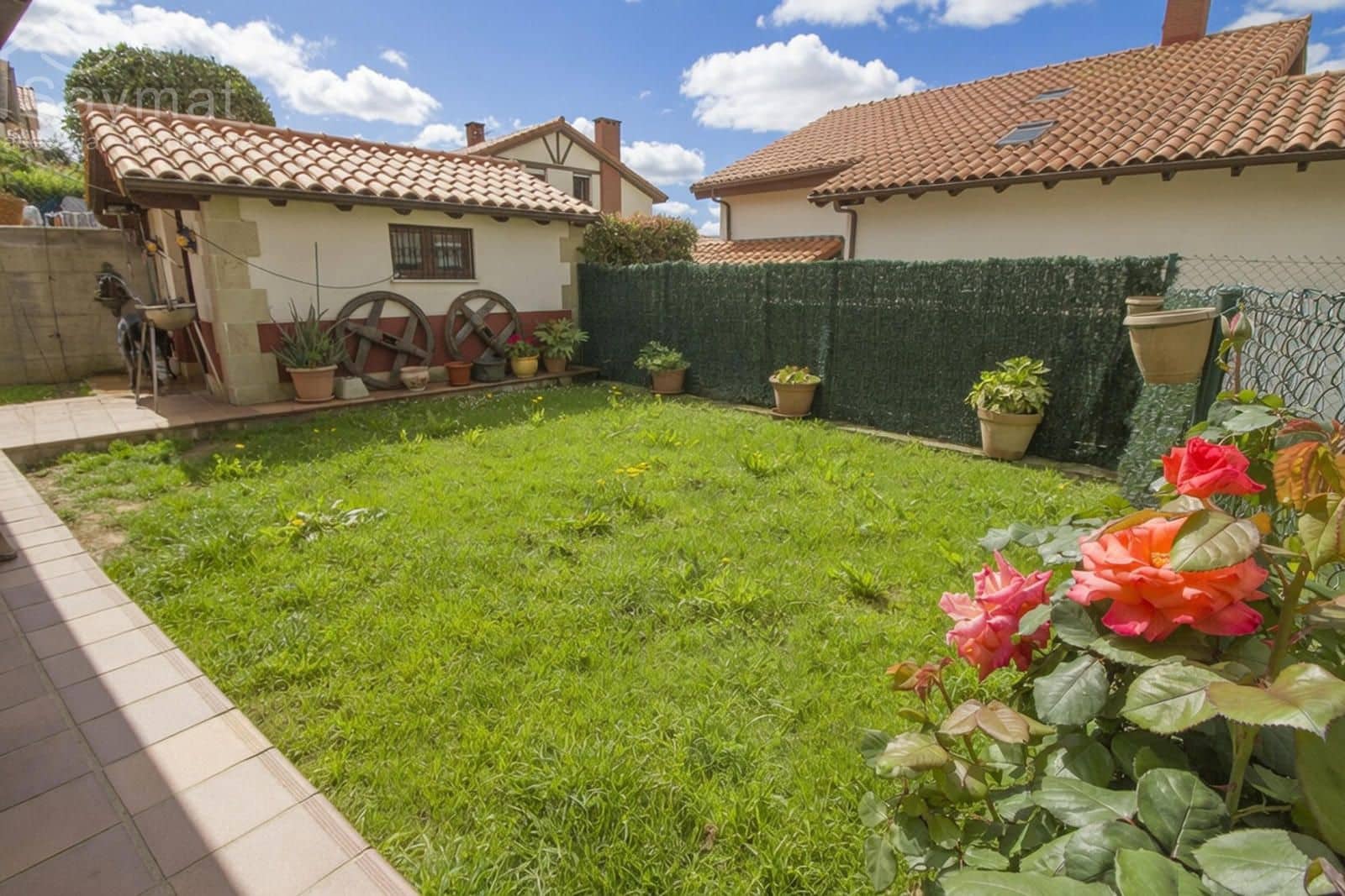 4 sypialnia Willa na sprzedaż w Hoznayo - 360 000 € (Ref: 9981242)