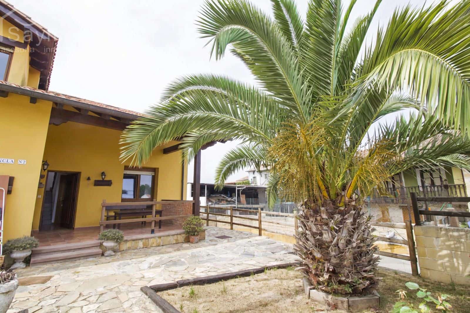Chalet de 5 habitaciones en San Vicente de la Barquera en venta - 548.000 € (Ref: 9981243)