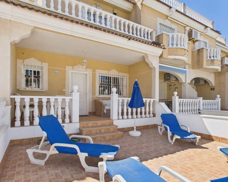 3 bedroom Townhouse for sale in Los Alcazares with pool - € 279,500 (Ref: 10000526)