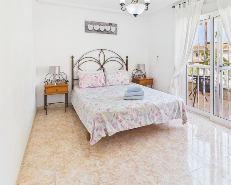 3 bedroom Townhouse for sale in Los Alcazares with pool - € 279,500 (Ref: 10000526)