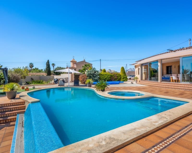 5 Zimmer Villa zu verkaufen in Crevillente / Crevillent mit Pool Garage - 599.000 € (Ref: 10014762)