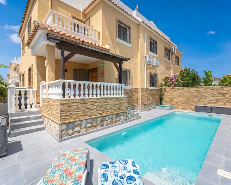 3 chambre Villa/Maison à vendre à Dona Pepa avec piscine - 279 000 € (Ref: 10014763)