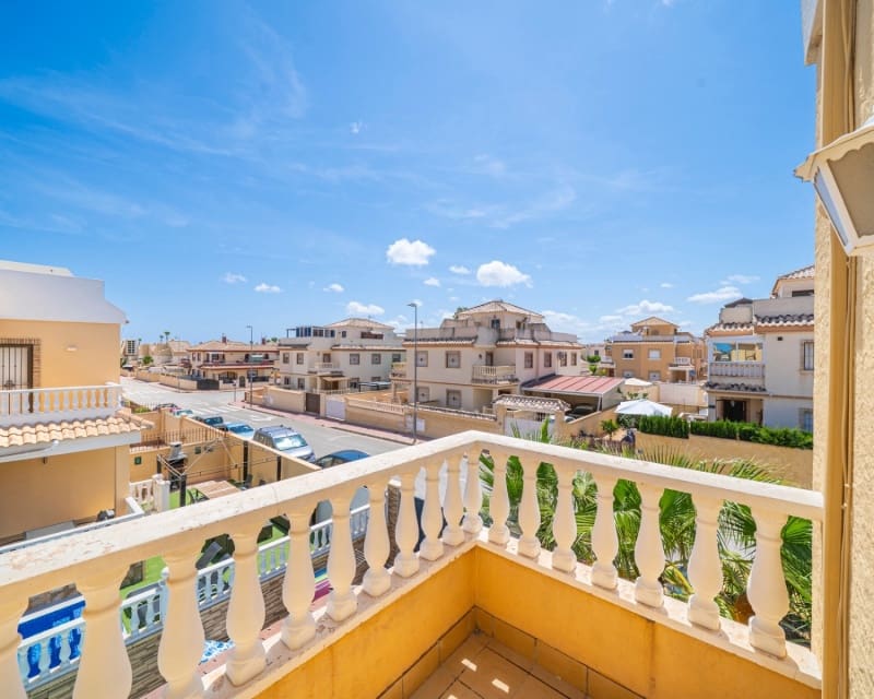 3 chambre Villa/Maison à vendre à Dona Pepa avec piscine - 279 000 € (Ref: 10014763)