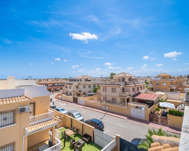 3 chambre Villa/Maison à vendre à Dona Pepa avec piscine - 279 000 € (Ref: 10014763)