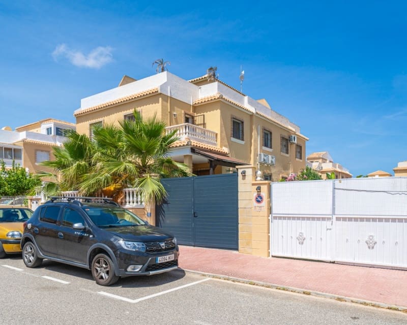 3 chambre Villa/Maison à vendre à Dona Pepa avec piscine - 279 000 € (Ref: 10014763)