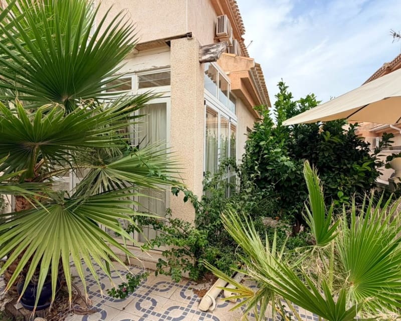 3 sypialnia Willa na sprzedaż w Playa Flamenca z basenem - 255 000 € (Ref: 10014767)