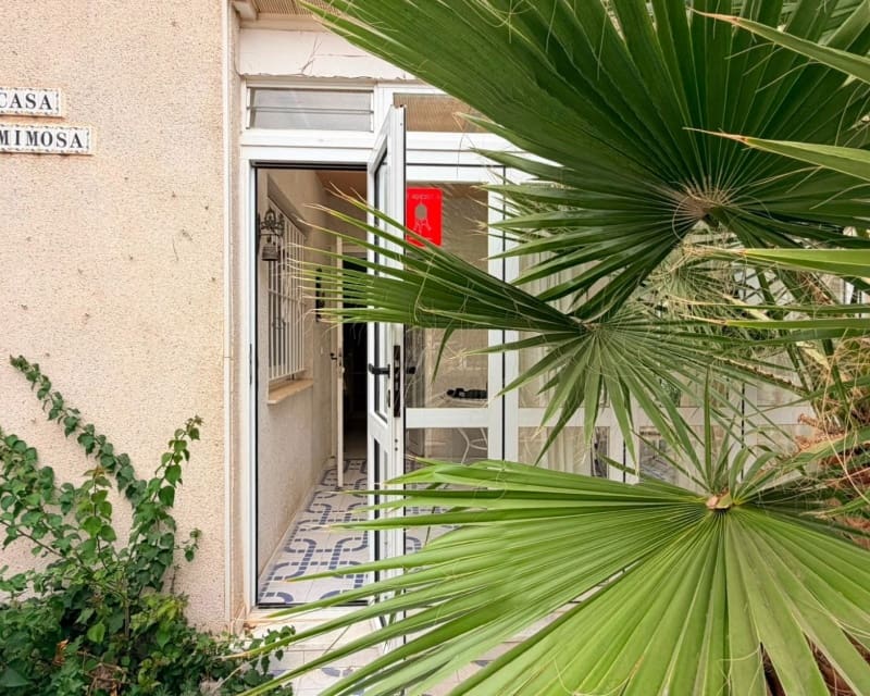 3 sypialnia Willa na sprzedaż w Playa Flamenca z basenem - 255 000 € (Ref: 10014767)