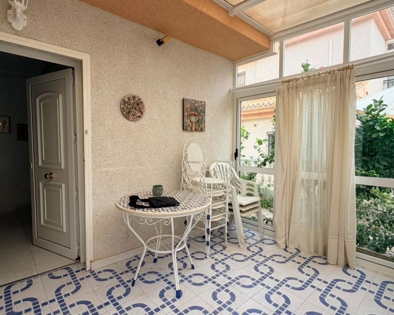 3 sypialnia Willa na sprzedaż w Playa Flamenca z basenem - 255 000 € (Ref: 10014767)