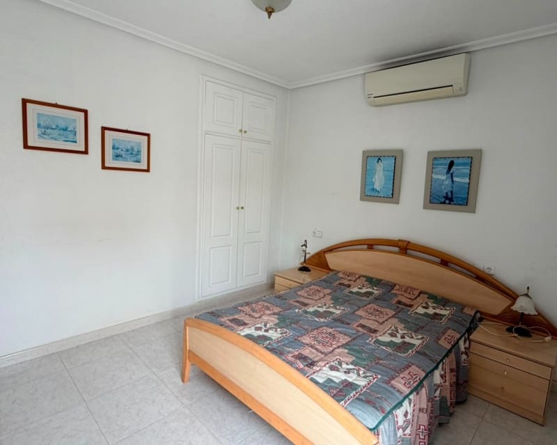 3 sypialnia Willa na sprzedaż w Playa Flamenca z basenem - 255 000 € (Ref: 10014767)