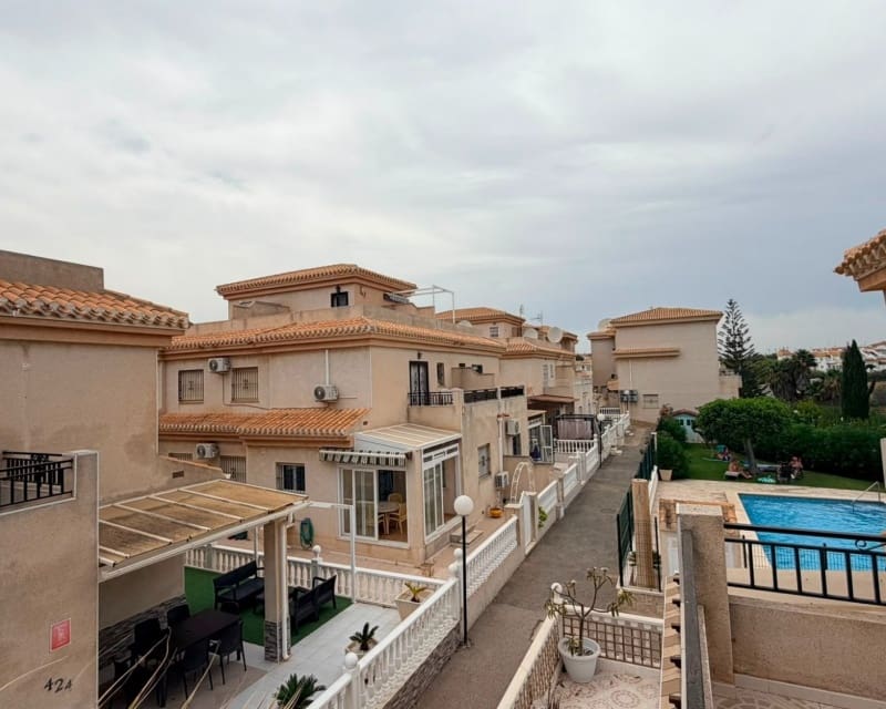 3 sypialnia Willa na sprzedaż w Playa Flamenca z basenem - 255 000 € (Ref: 10014767)