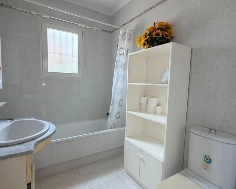 3 sypialnia Willa na sprzedaż w Playa Flamenca z basenem - 255 000 € (Ref: 10014767)