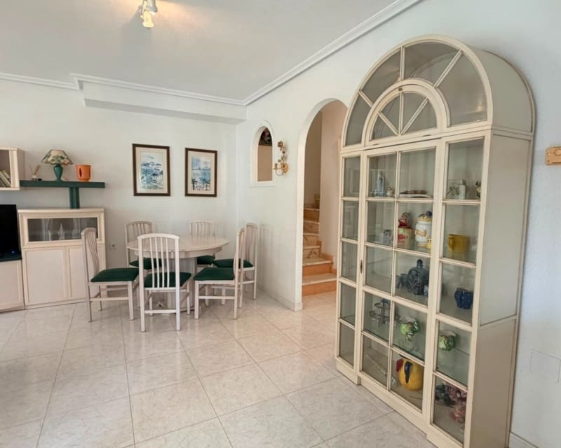 3 sypialnia Willa na sprzedaż w Playa Flamenca z basenem - 255 000 € (Ref: 10014767)