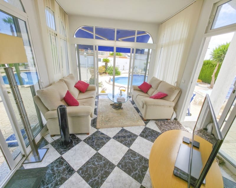 3 sovrum Villa till salu i San Luis med pool garage - 475 000 € (Ref: 10014770)