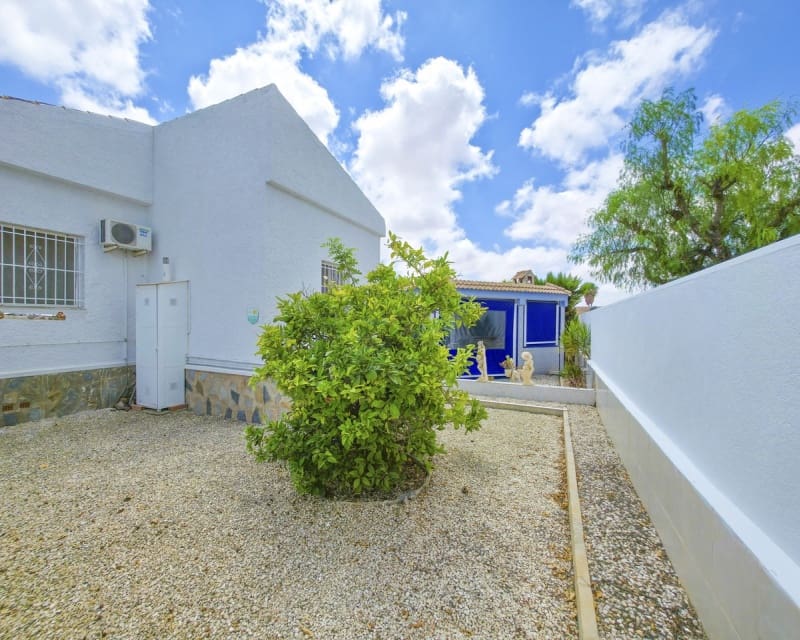 3 sovrum Villa till salu i San Luis med pool garage - 475 000 € (Ref: 10014770)