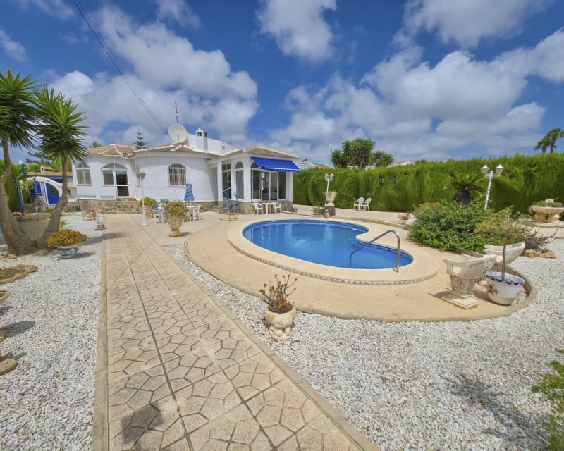 3 sovrum Villa till salu i San Luis med pool garage - 475 000 € (Ref: 10014770)
