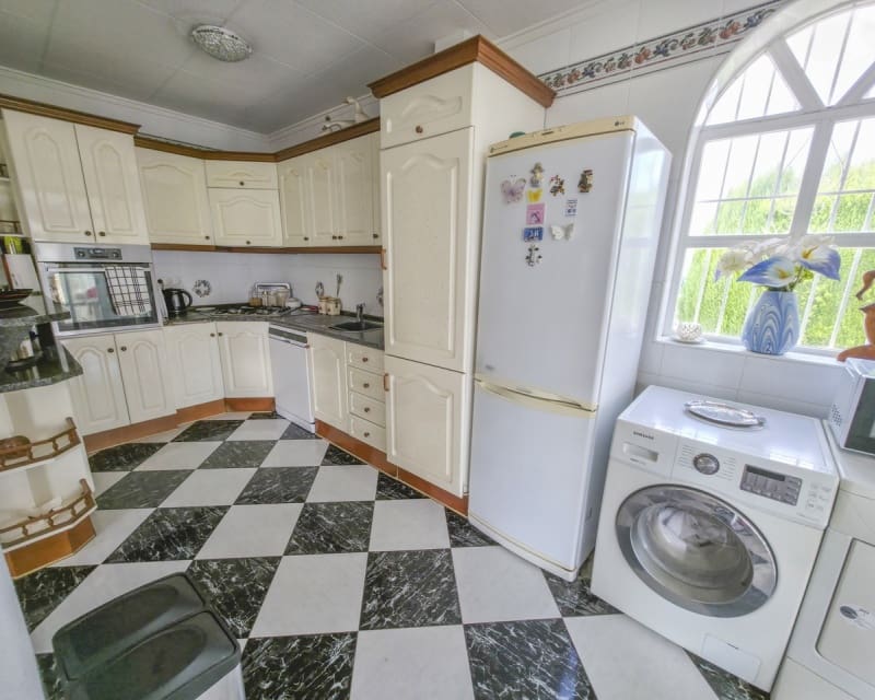 3 sovrum Villa till salu i San Luis med pool garage - 475 000 € (Ref: 10014770)