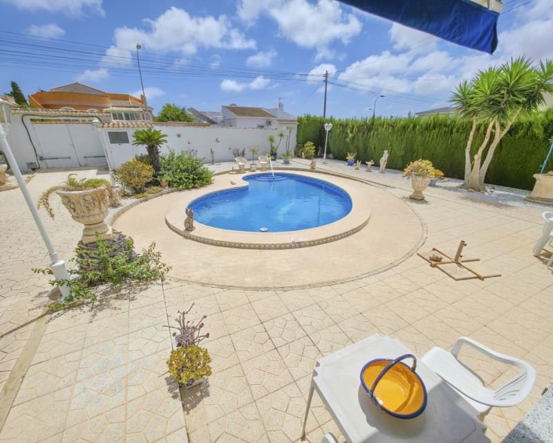 3 sovrum Villa till salu i San Luis med pool garage - 475 000 € (Ref: 10014770)