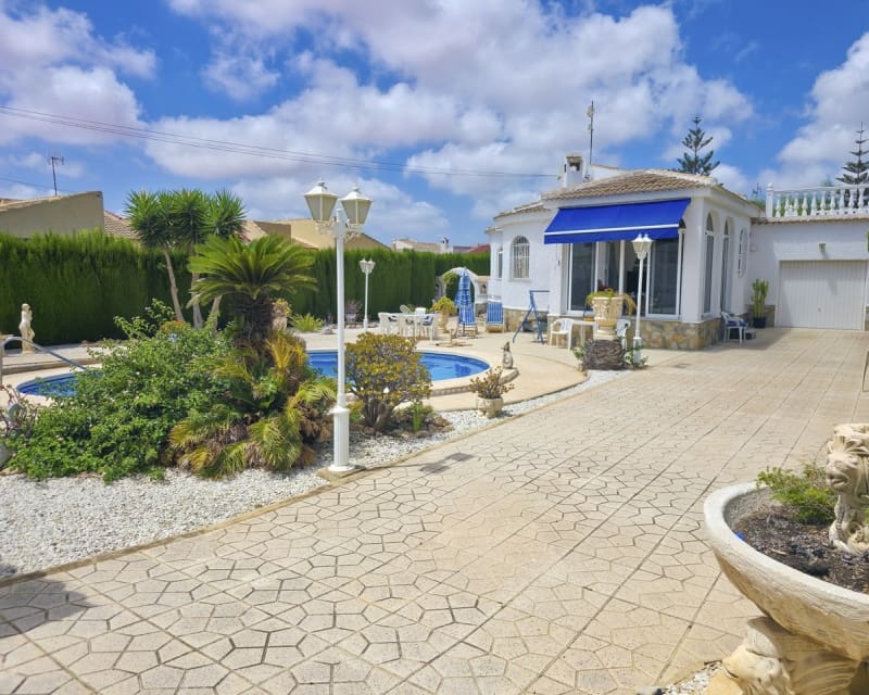 3 sovrum Villa till salu i San Luis med pool garage - 475 000 € (Ref: 10014770)