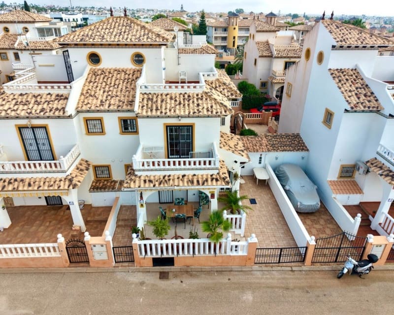2 chambre Villa/Maison à vendre à Cabo Roig avec piscine garage - 239 000 € (Ref: 10019877)
