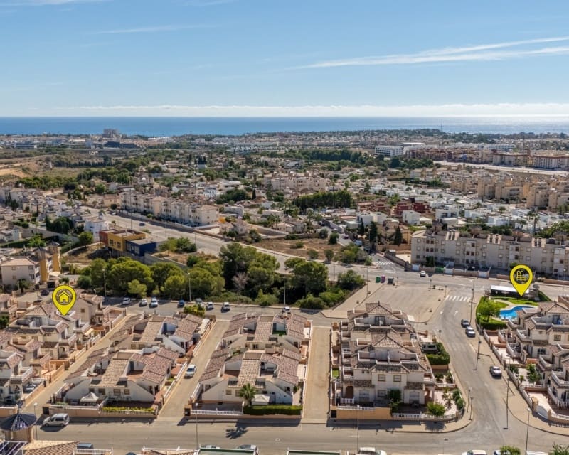 2 chambre Villa/Maison à vendre à Cabo Roig avec piscine garage - 239 000 € (Ref: 10019877)