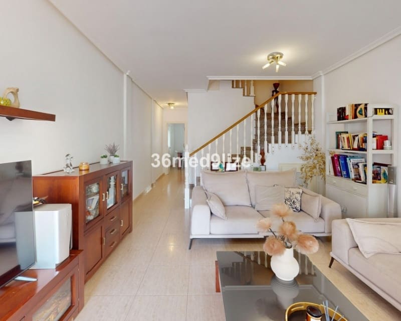 3 bedroom Townhouse for sale in Los Alcazares with pool - € 250,000 (Ref: 10019878)