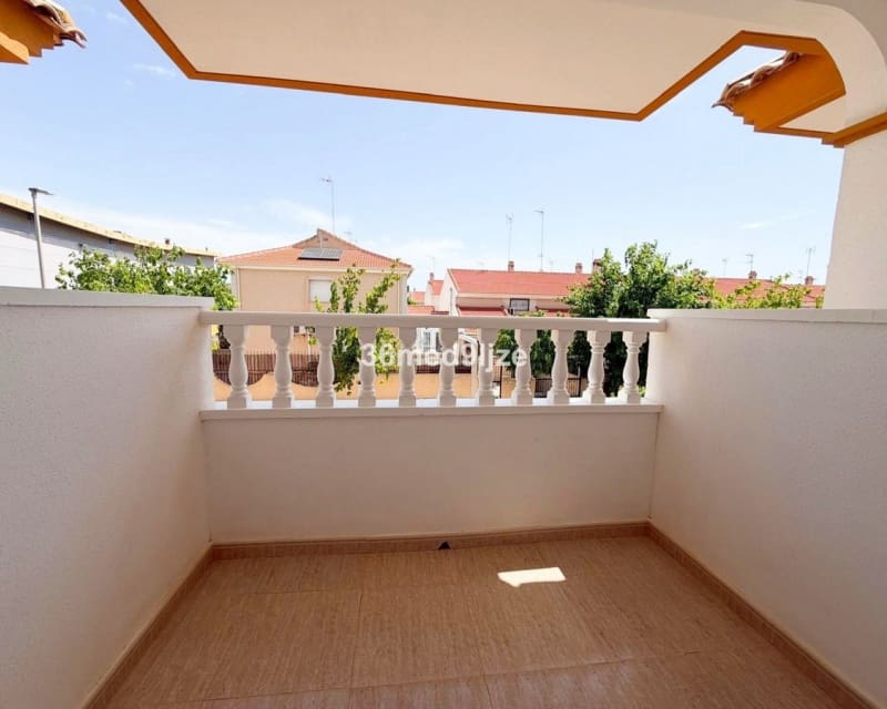 3 bedroom Townhouse for sale in Los Alcazares with pool - € 250,000 (Ref: 10019878)