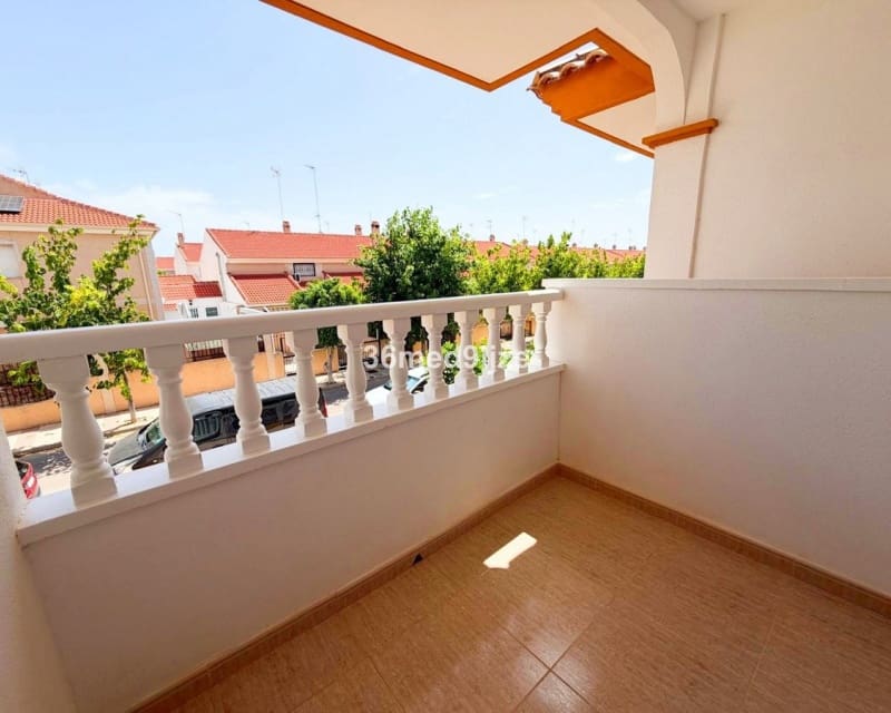 3 bedroom Townhouse for sale in Los Alcazares with pool - € 250,000 (Ref: 10019878)