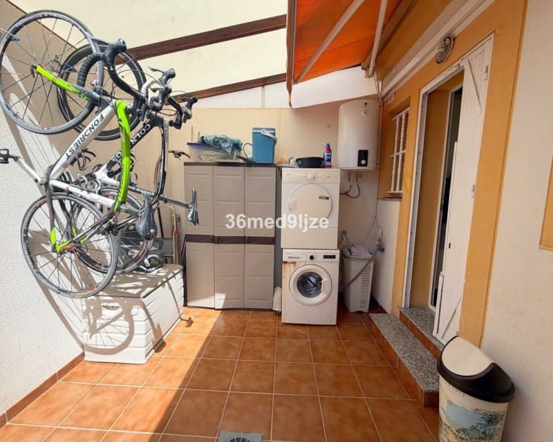 3 bedroom Townhouse for sale in Los Alcazares with pool - € 250,000 (Ref: 10019878)
