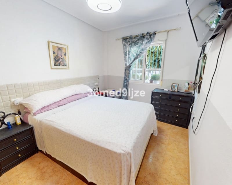 2 sypialnia Apartament na sprzedaż w Los Alcazares z basenem garażem - 135 000 € (Ref: 10019879)