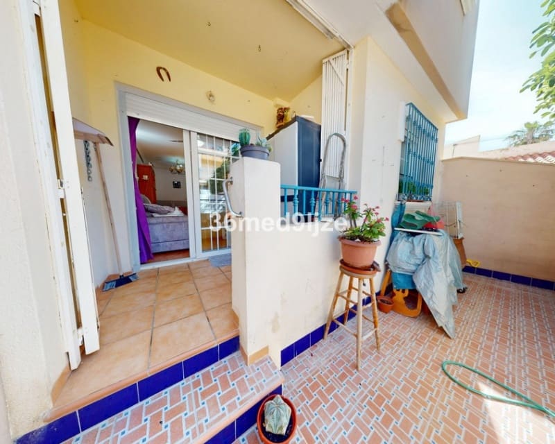 2 sypialnia Apartament na sprzedaż w Los Alcazares z basenem garażem - 135 000 € (Ref: 10019879)