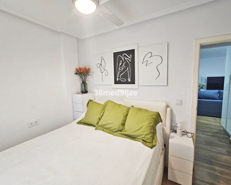 2 soveværelse Lejlighed til salg i Los Alcazares med swimmingpool - € 215.000 (Ref: 10019881)