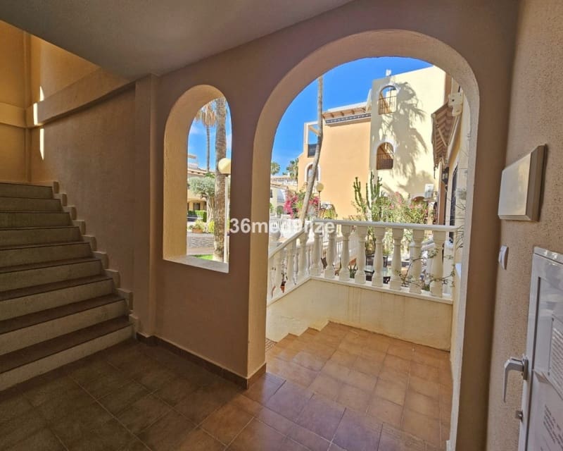 2 soveværelse Lejlighed til salg i Los Alcazares med swimmingpool - € 215.000 (Ref: 10019881)
