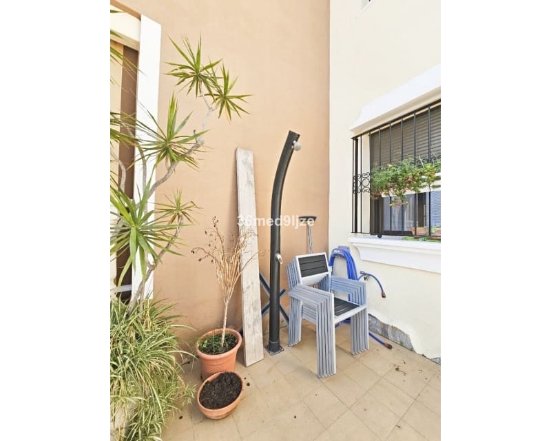 2 soveværelse Lejlighed til salg i Los Alcazares med swimmingpool - € 215.000 (Ref: 10019881)