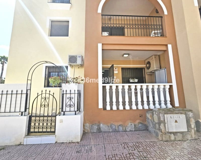 2 soveværelse Lejlighed til salg i Los Alcazares med swimmingpool - € 215.000 (Ref: 10019881)
