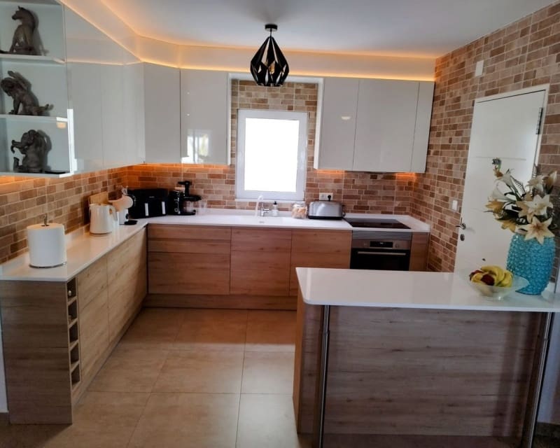 5 bedroom Villa for sale in Torrevieja with pool garage - € 760,000 (Ref: 10019882)