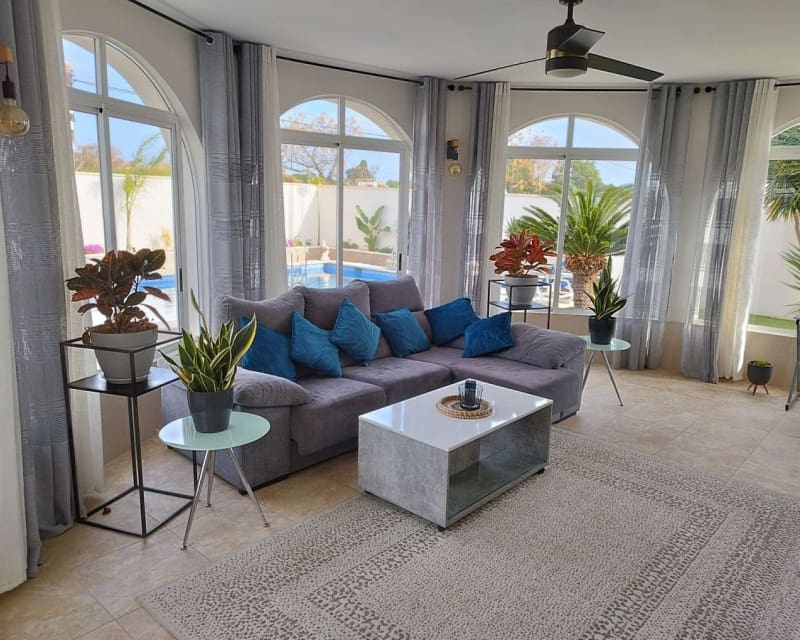 5 bedroom Villa for sale in Torrevieja with pool garage - € 760,000 (Ref: 10019882)