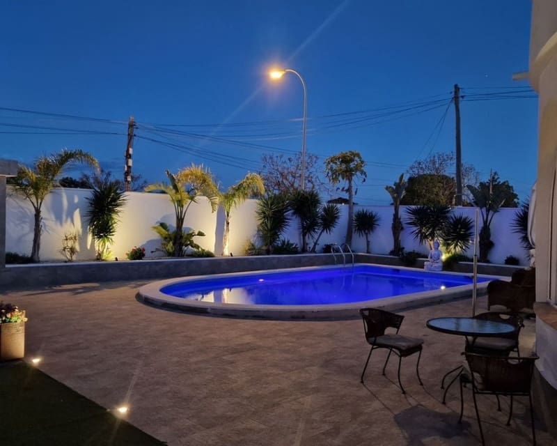 5 bedroom Villa for sale in Torrevieja with pool garage - € 760,000 (Ref: 10019882)